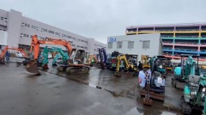 Экскаваторы / трактора на аукционе в Японии