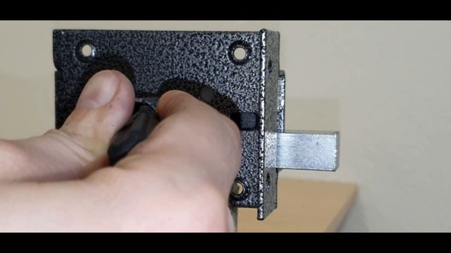 Как вскрыть реечный замок за пару минут. смотреть онлайн