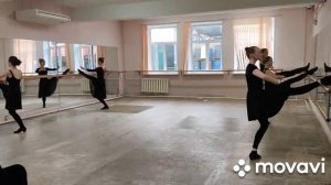 Хореография. Народно-сценический станок и середина. К?