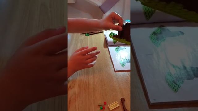 Lego Friends Домик на дереве Мии смотреть онлайн