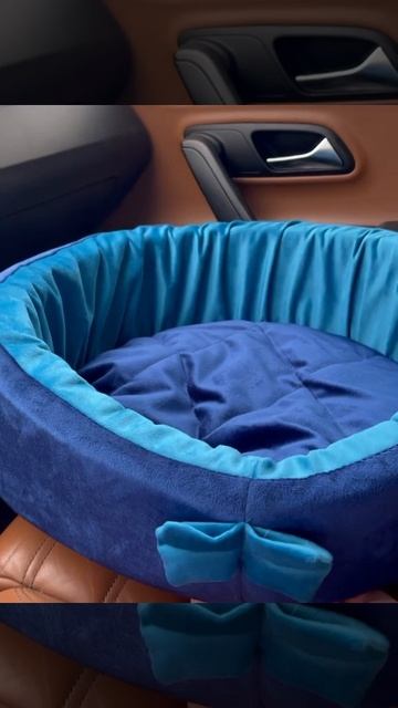 Лежаки для животных. Материал: велюр и ткань антикогот