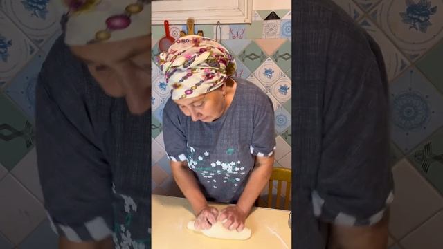 ТУРЕЦКИЕ ЛЕПЁШКИ СЫКМА. ТРАДИЦИОННОЕ БЛЮДО АДАНЫ. смотреть онлайн