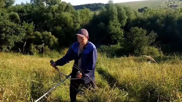Бензокоса Zimani 226R / Holzfforma 226R на сенокосе !!! Трудности и н смотреть онлайн