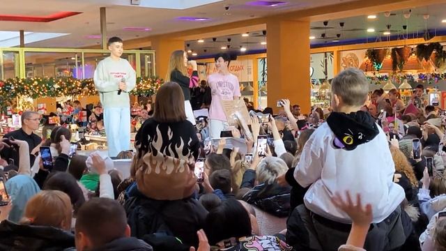 Песни квинки (Roblox Queen) Казань смотреть онлайн