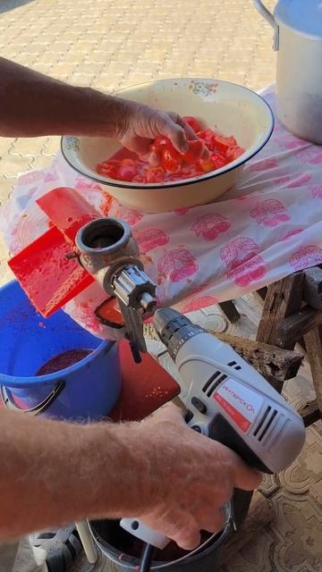 #shorts Как сделать сок с помощью шуруповерта!) #юмор #прик смотреть онлайн