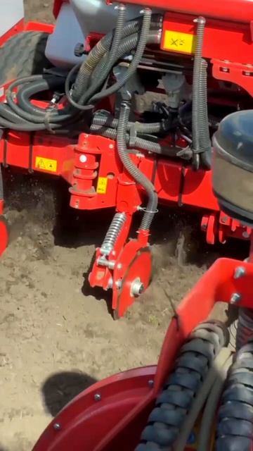 Сеялка точного высева CHRONO 708🌾#сельскоехозяйство #сел? смотреть онлайн