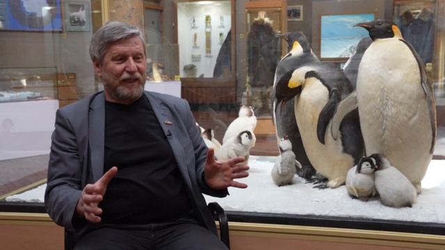 Начальник отбирает людей