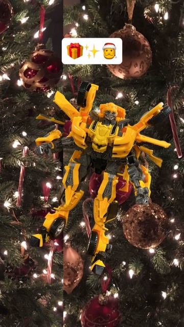 какого робота хотели бы найти под елкой? #трансформеры #transformers #bumblebee #optimusprime смотреть онлайн