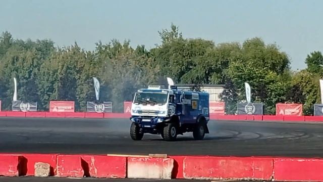 Дрифт KAMAZ - master смотреть онлайн