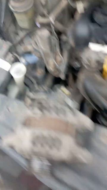 замена щеток с таблеткой в Солярисе на генераторе смотреть онлайн