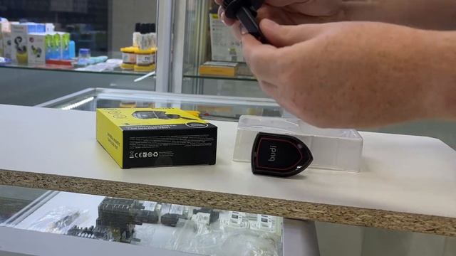 Автомобильный держатель Budi cm569b. Внешний вид и комплек? смотреть онлайн