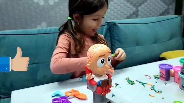 РАСПАКОВКА Play Doh сумасшедшие прически.Эмилия и мама смотреть онлайн