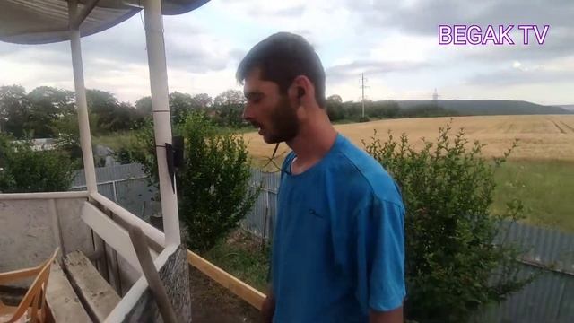 Малой прав! Беседка, трактор и вЕньзиля.) #31день/ #2сезон смотреть онлайн