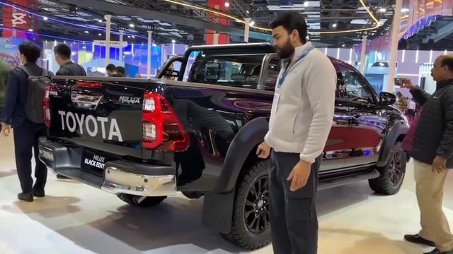 В России начались продажи обновлённой Toyota Hilux 2025 года.