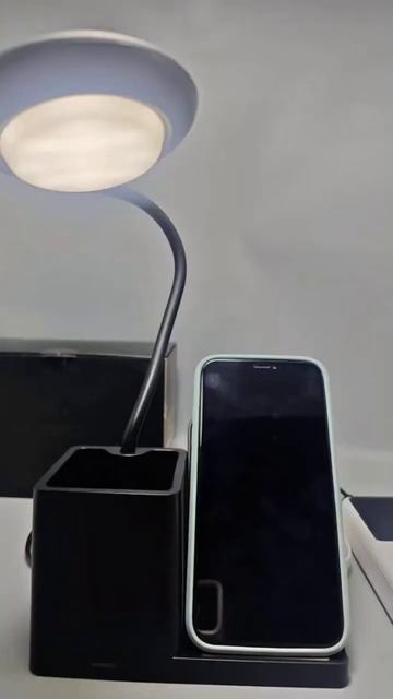Desk lamp with 15W wireless charging 1000pcs lampu лампа ランプ โคมไฟ đèn lám смотреть онлайн
