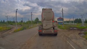 Железнодорожный переезд со шлагбаумом под Зырянкой