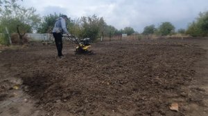 Huter MK-7800P в работе,культивируем огород.