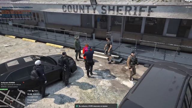 НОВИЧОК НАКАЗЫВАЕТ ДЕРЗКИХ ГОСНИКОВ и ГУЛЕЙ в GTA 5 RP смотреть онлайн