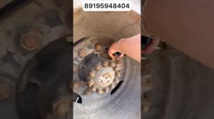 Дикий китайский гайковерт легко откручивает грузовые