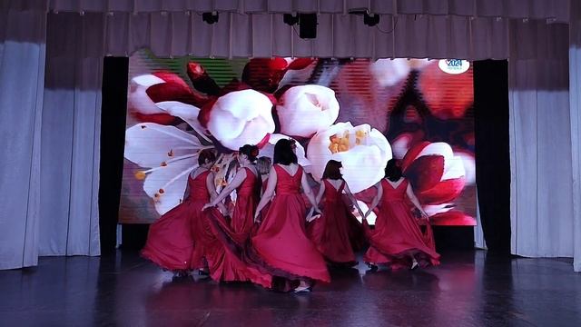 Танцевальный коллектив «Парус» - «Майский вальс» смотреть онлайн