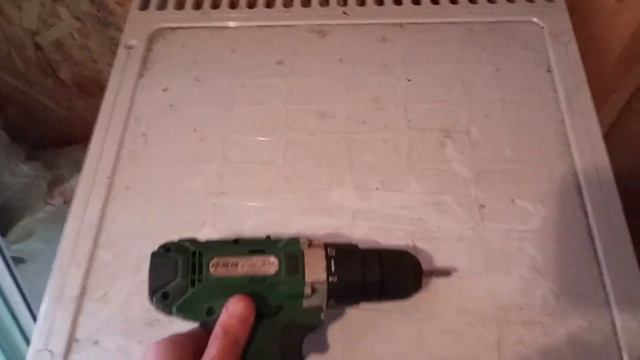 Заклинило патрон шуруповерта. Что делать