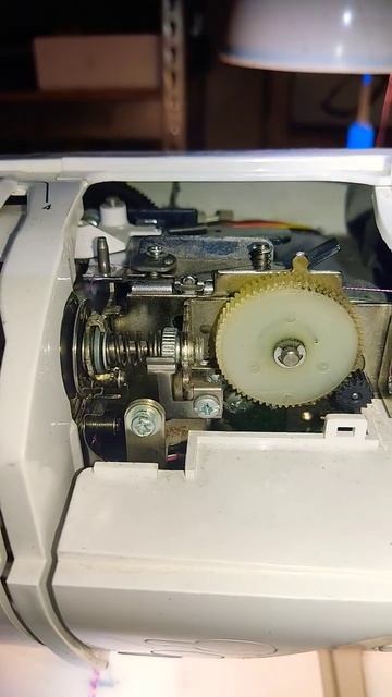 Особенности работы узла натяжки вышивальной машины в