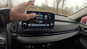 MITSUBISHI OUTLANDER 4 2022 SEL против SE