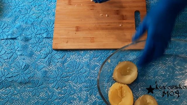 Картошечка запеченая с колбасой и сыром