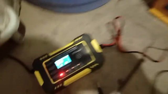 Зарядное устройство для авто мото RJ-C120501A обзор и тест смотреть онлайн