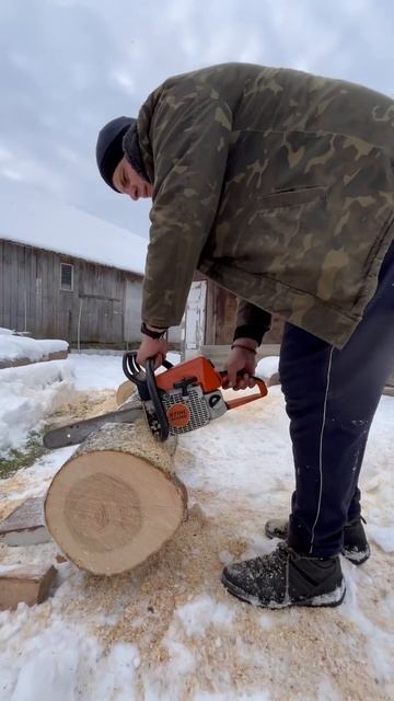 STIHL - MS 250 запуск і робота смотреть онлайн