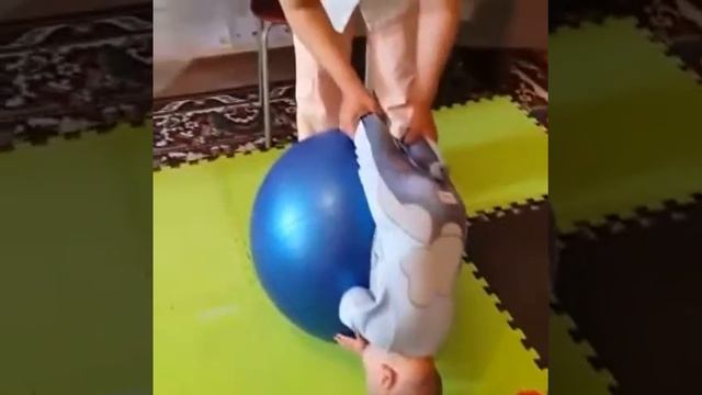 Занятия на футболе. ЛФК на фитболе смотреть онлайн