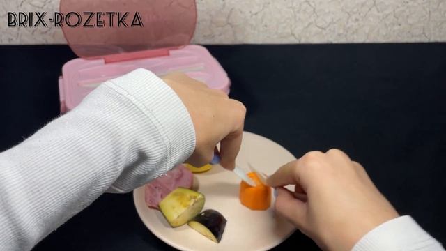 Універсальний ланч бокс з набором приладів, герметичн