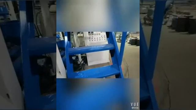 Тестовый запуск выдувного экструдера для производств смотреть онлайн