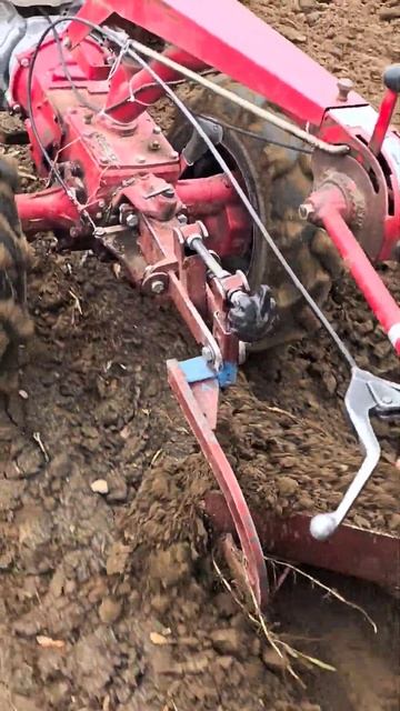 Красивая работа. Пахота мотоблоком МТЗ. #automobile #farming #agri смотреть онлайн