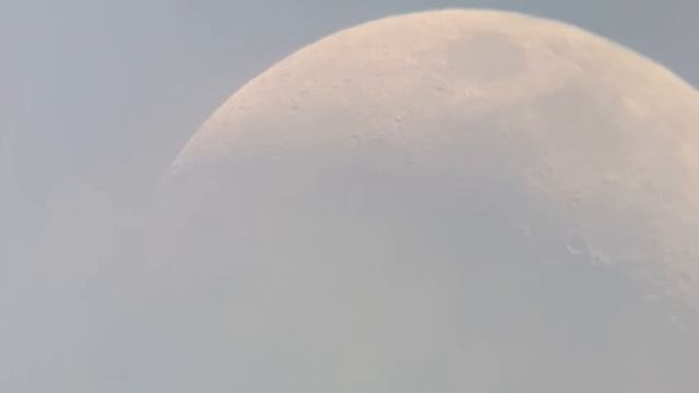 Луна в телескоп Sky-watcher 150/1200.