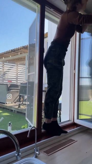 Мойка окон в Спутнике. смотреть онлайн