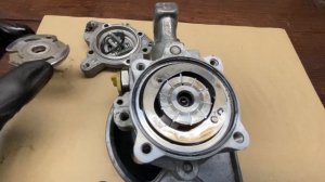 Гудит Насос Гур - Причина