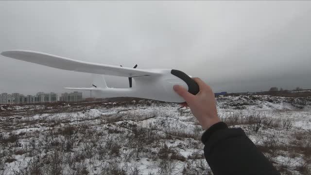 Самолет на радиоуправлении для новичка