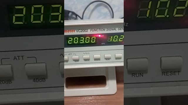 OWON XDM-3041 измерение высокочастотного напряжения 120 кГц смотреть онлайн