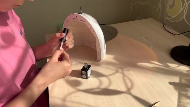 ДЕЛАЮ сама себе НОГТИ🎀 / + наращивание на типсы 💅🏻 смотреть онлайн