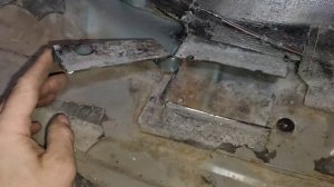 Как заменить шпильки крепления раздатки к кузову в  Ни