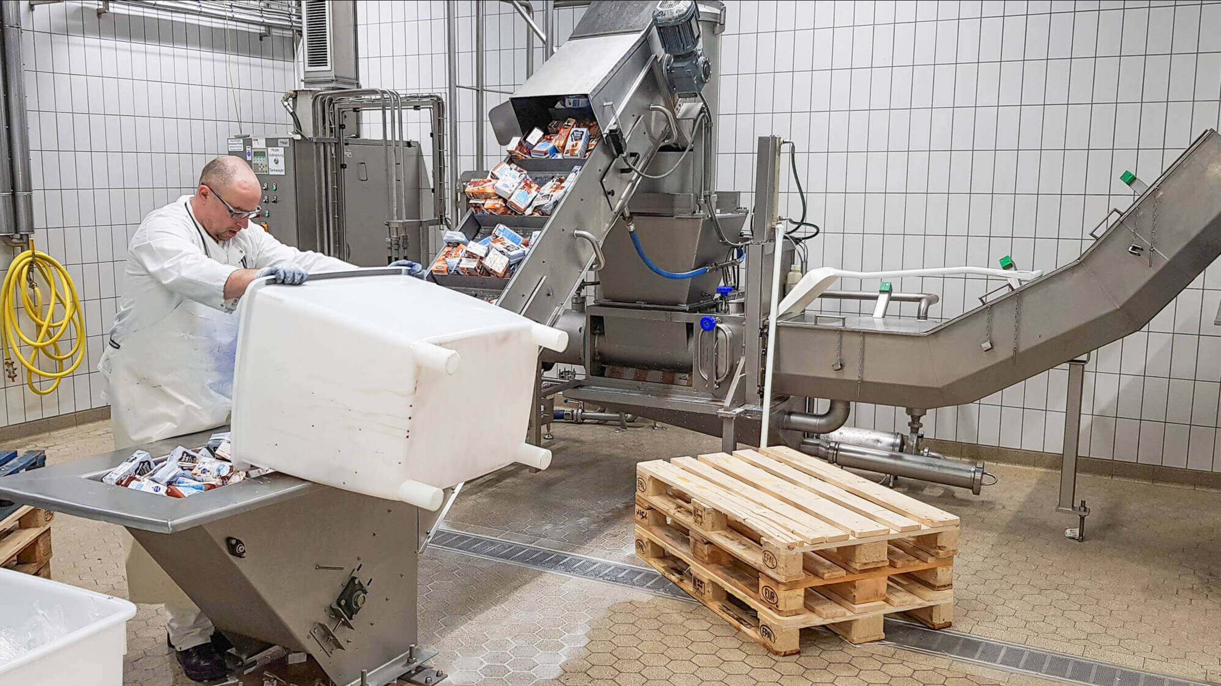 ОТЖИМ БРАКОВАННОЙ ПАРТИИ МОЛОКА | ГРИН ТЕРРА МАШИНЕРИ | ДРЕНАЖНЫЙ ПРЕСС PUEHLER