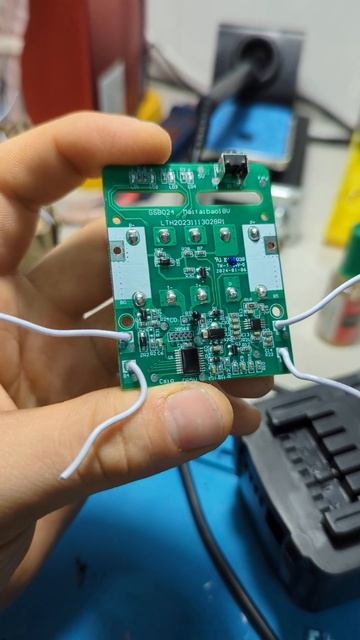 Морозоустойчивый аккумулятор Metabo 18 (21)V #shorts #liion #diy #lifepo