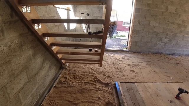 Заливаем пол/Жара +38/Раствор застывает на ходу/Бетоном смотреть онлайн