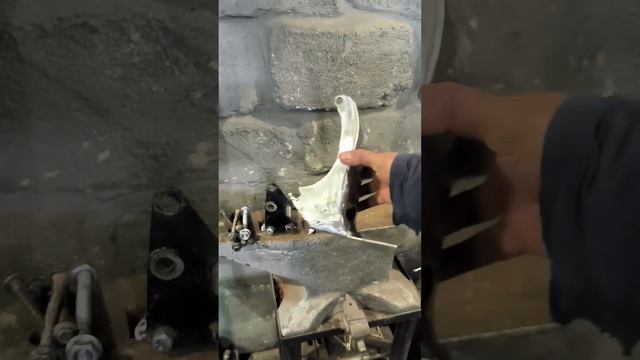 Мотор на месте! 5 точек крепления, сварка, подгонка – к? смотреть онлайн