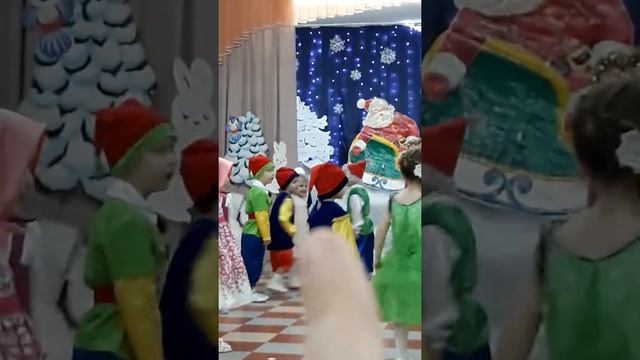 49-Детский сад "Гномик" С новым годом 2019 - 2. смотреть онлайн