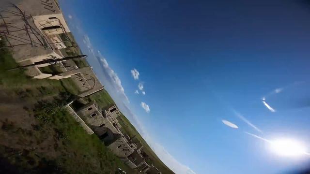 ЭТО САМЫЙ КРАСИВЫЙ FPV ДРОН! - CINEMATIC и FREESTYLE ТЕСТ AxisFlying Manta смотреть онлайн