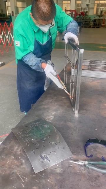 CNC Fiber laser welding machine 1500W Волоконно-лазерный сварочный апп смотреть онлайн