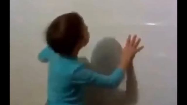 Стена стреляет по мне🤣🤣🤣 смотреть онлайн