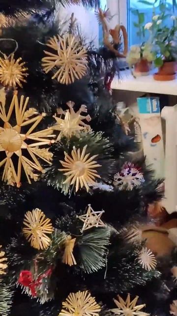 УДИВИТЕЛЬНЫЕ ЕЛОЧНЫЕ ИГРУШКИ ИЗ СОЛОМЫ (Christmas toy decoration смотреть онлайн